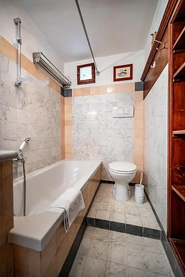 Yid Laura Appartement Florence 0*,